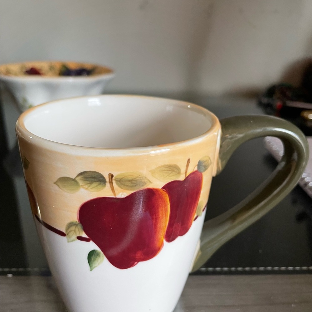 Home Interiors Sonoma Villa Ceramic Mug - Picture 3 of 4